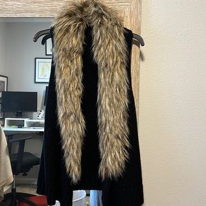 BB Dakota faux fur trimmed vest